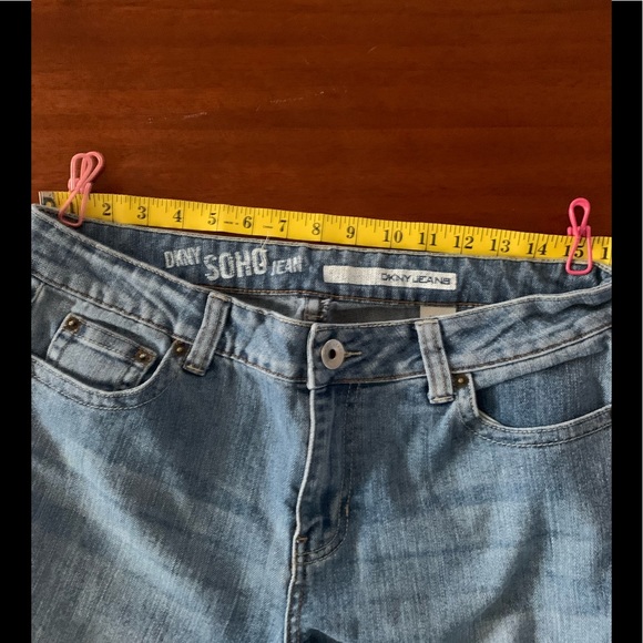 DKNY SOHO Vintage Medium Wash 5 Pocket Flare Jeans - Picture 7 of 7